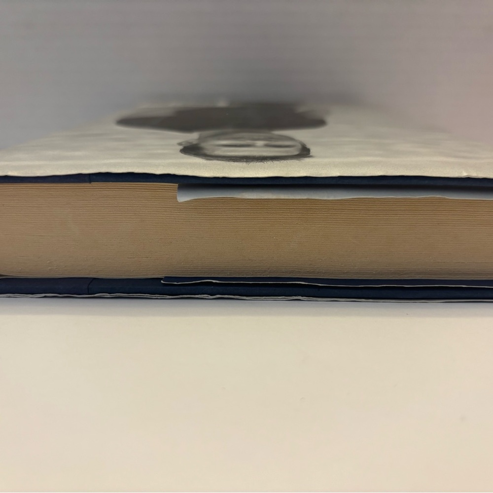 The Lucky One by Nicholas Sparks Hardcover - Picture 7 of 7